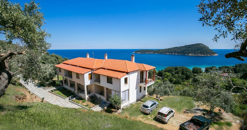 Aphrodite Villas Koinira Eksteriør bilde